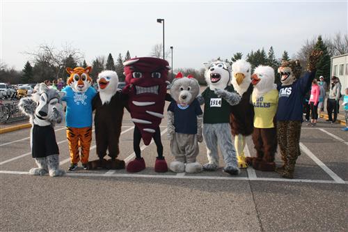 5K mascots 5K mascots