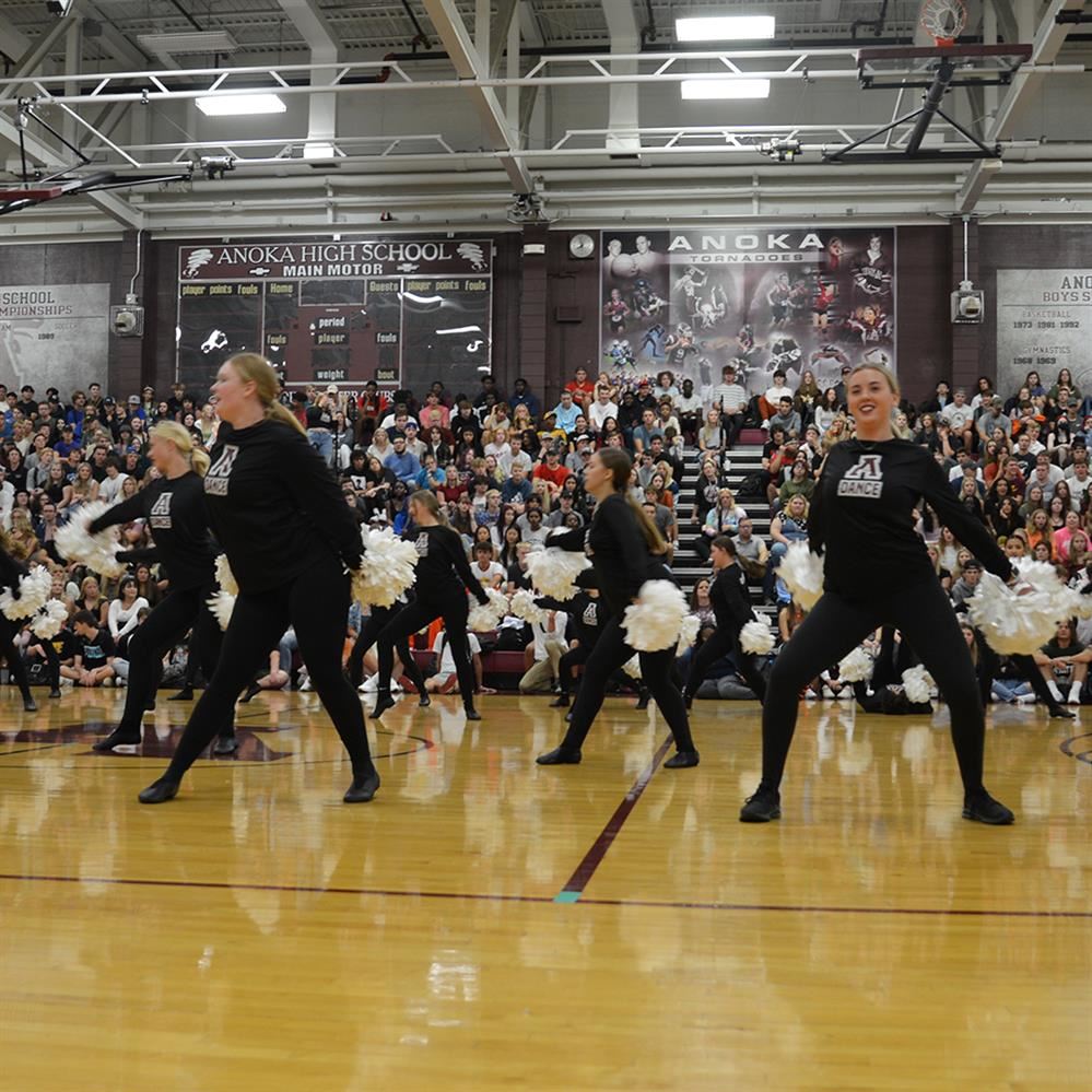  Anoka High School dance team performing at the 2022 first day of school pep rally