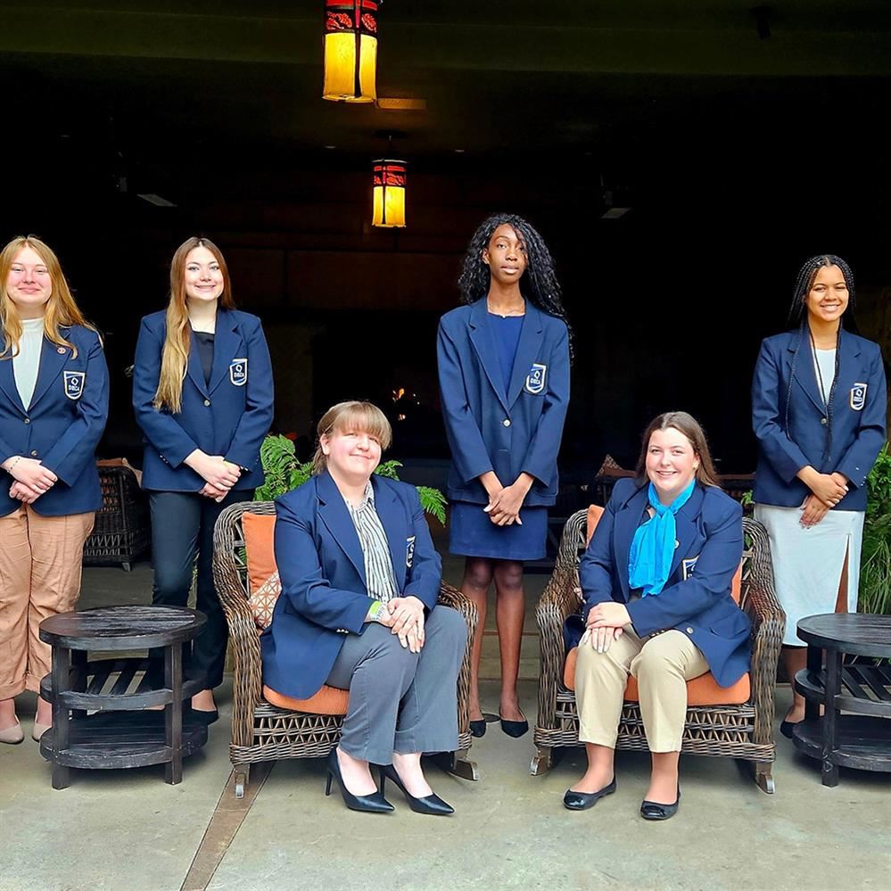  CRHS DECA members