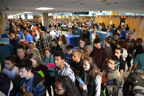 Crowded Blaine High School hallway. 